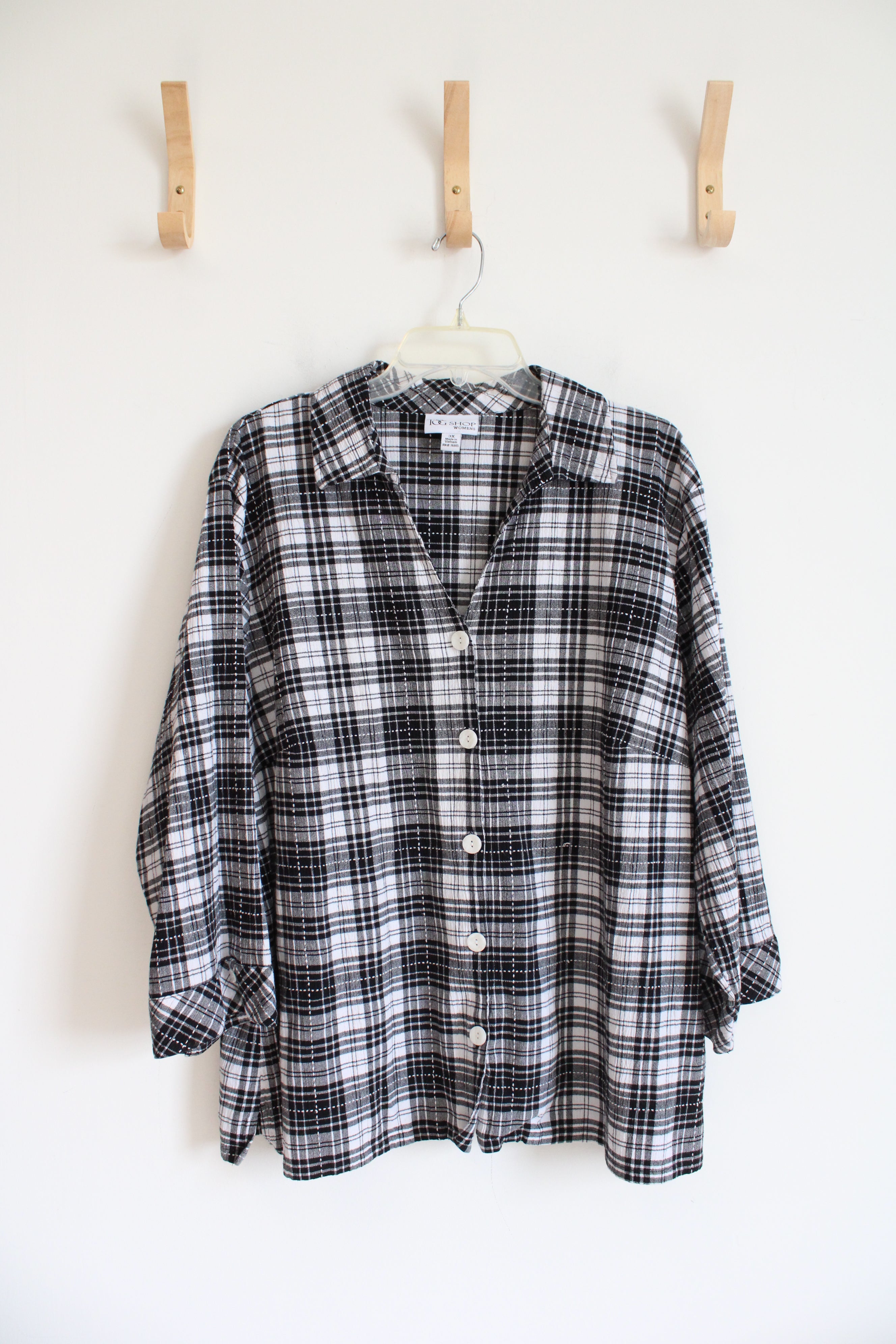 The Tog Shop Black & White Button Down Plaid Top | 3X