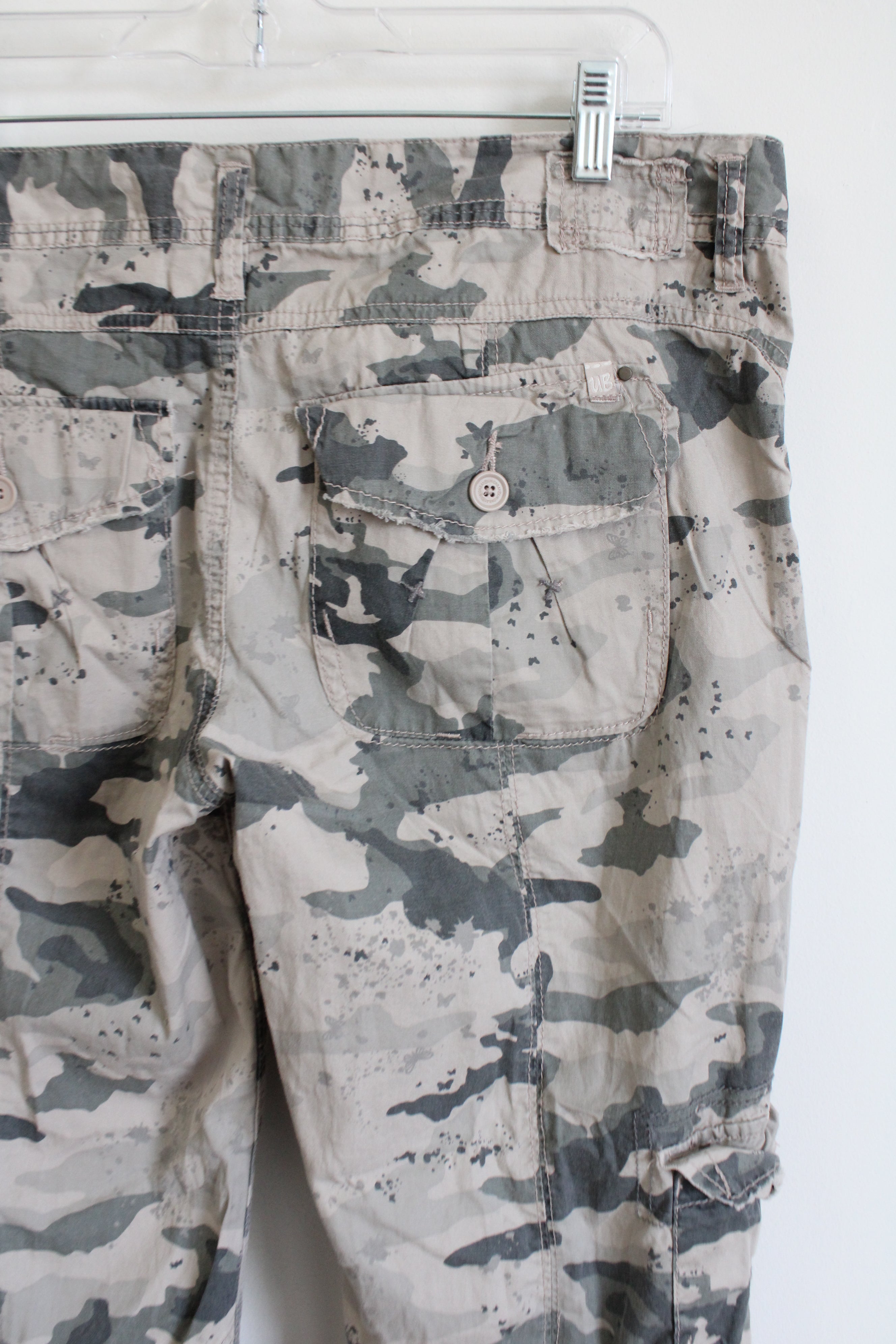 Union Bay Camo Cargo Cuffed Capri Pants 11 Jubilee Thrift