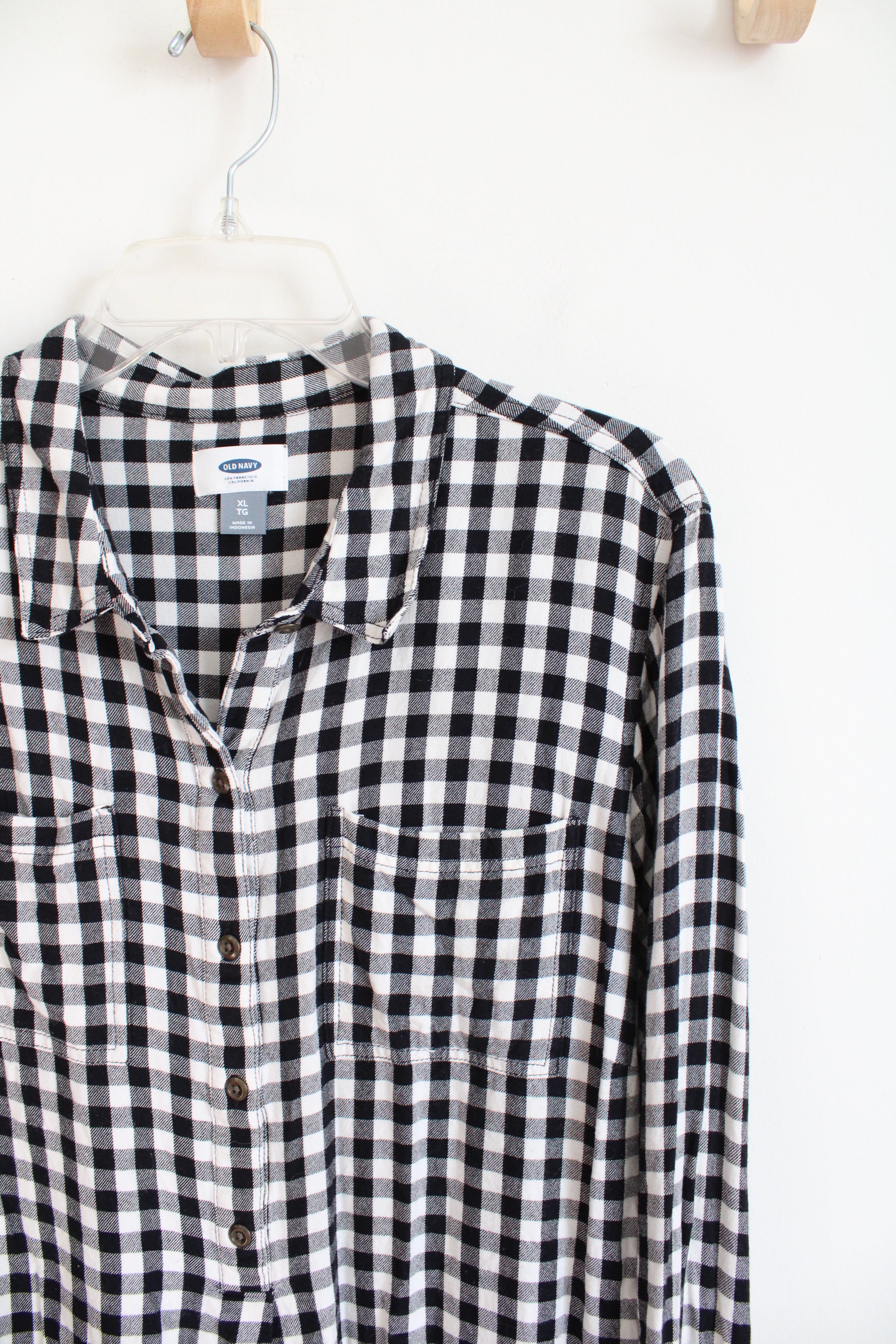 Old Navy Black & White Plaid Quarter Button Down Top | XL