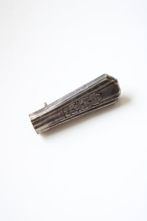 Knife Handle Silver Pin