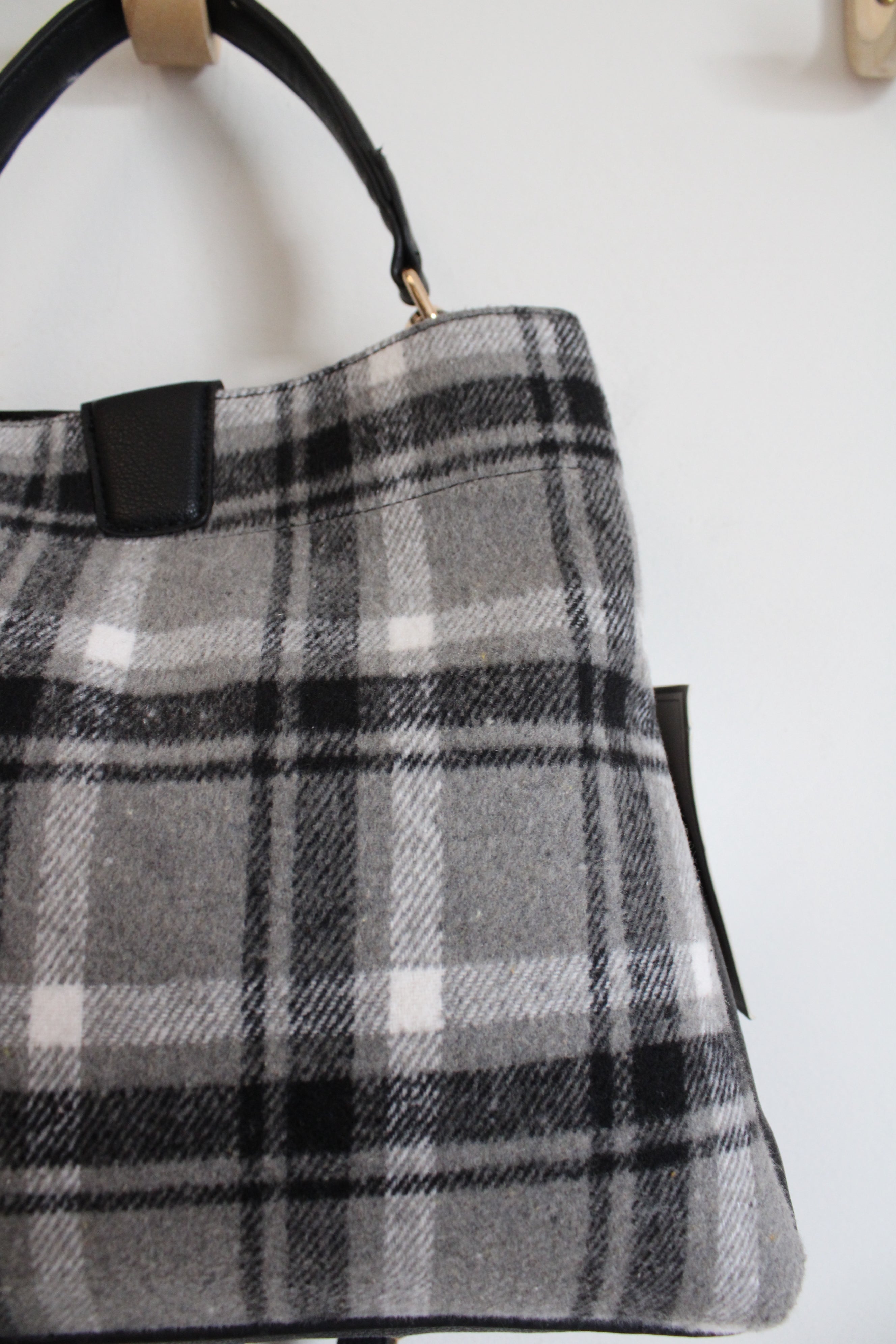 NEW Jen & Co. Gray Black & White Plaid Fabric & Leather Bag