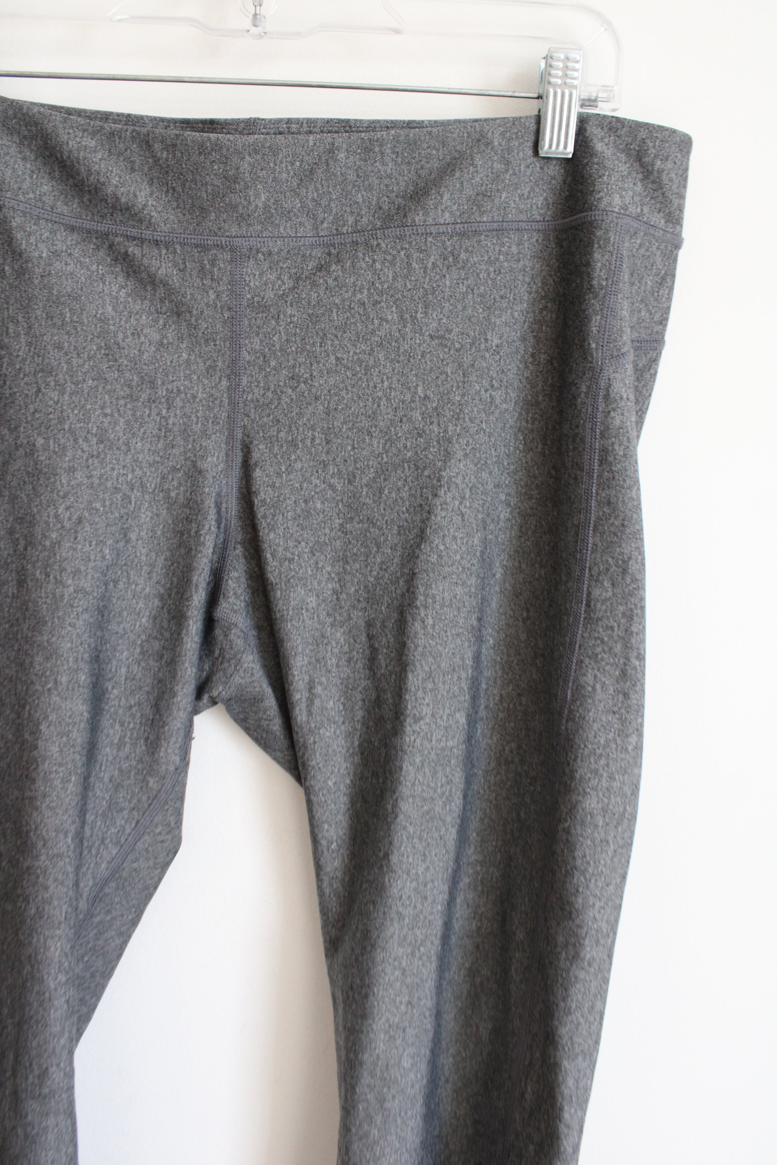 Under Armour Gray Capri Leggings | XL