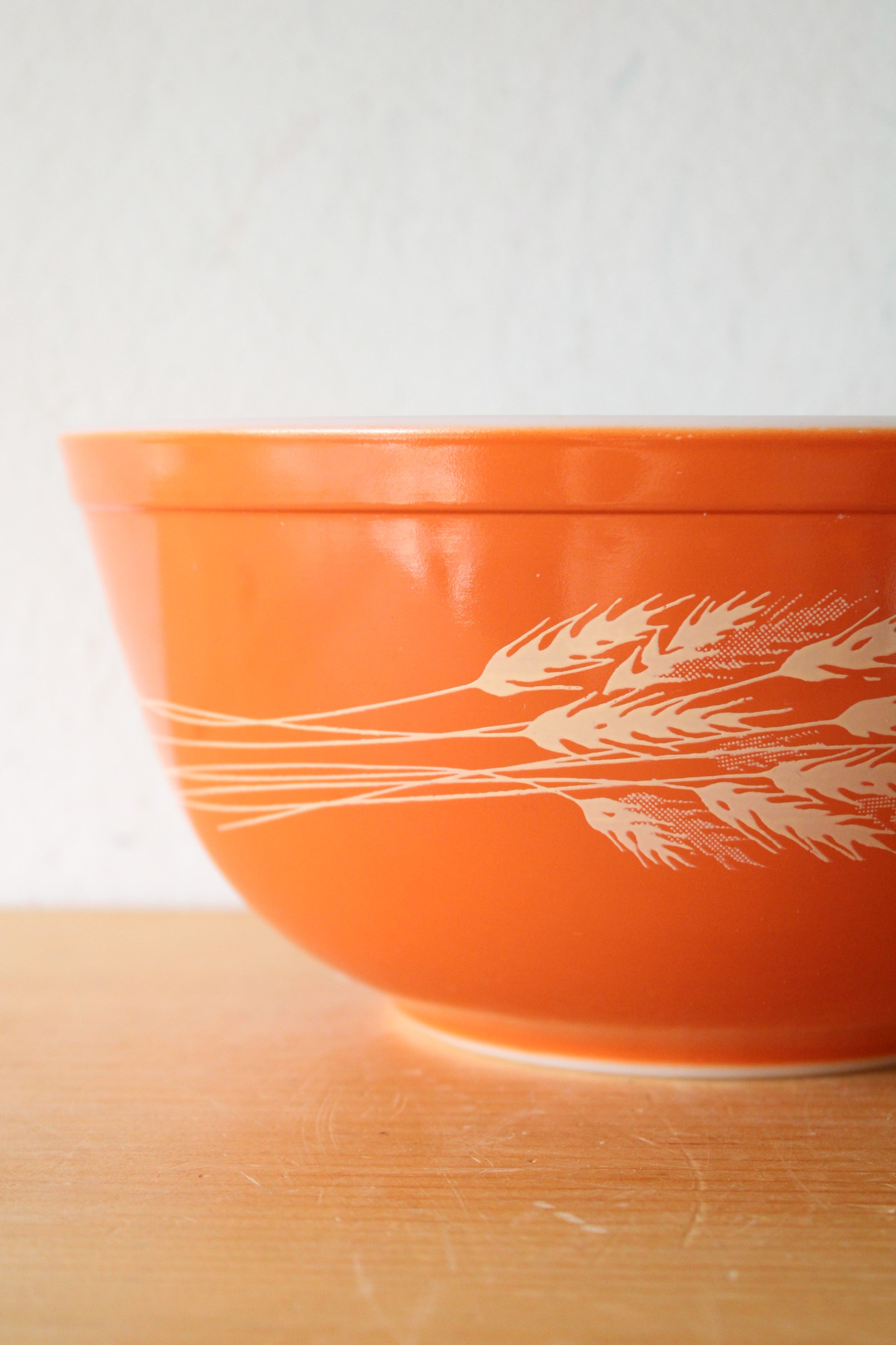 Pyrex Autumn Harvest Orange Wheat Vintage 403 2.5L Bowl