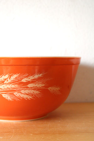 Pyrex Autumn Harvest Orange Wheat Vintage 403 2.5L Bowl