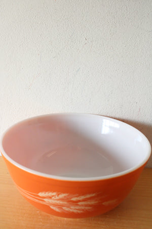 Pyrex Autumn Harvest Orange Wheat Vintage 403 2.5L Bowl