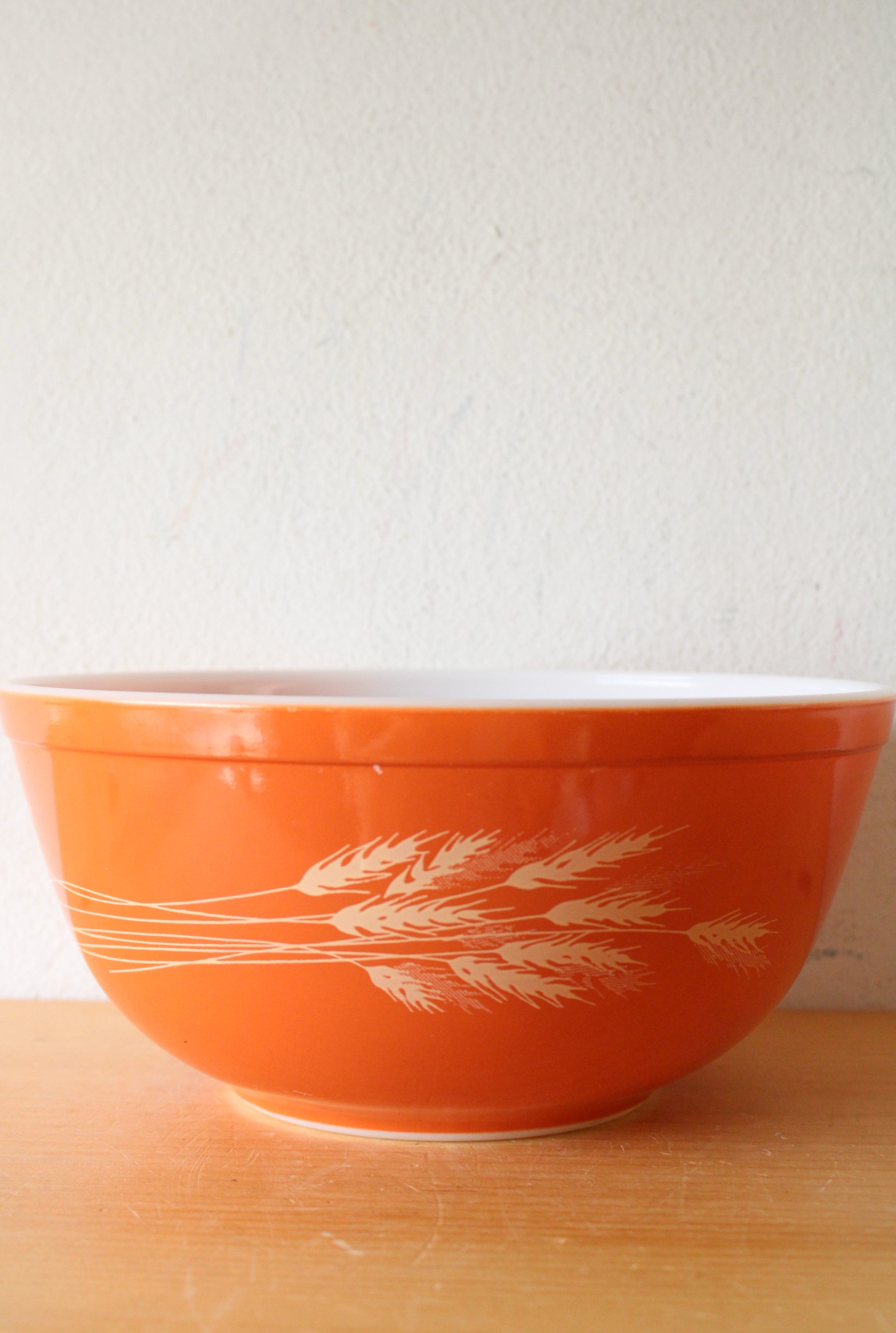 Pyrex Autumn Harvest Orange Wheat Vintage 403 2.5L Bowl