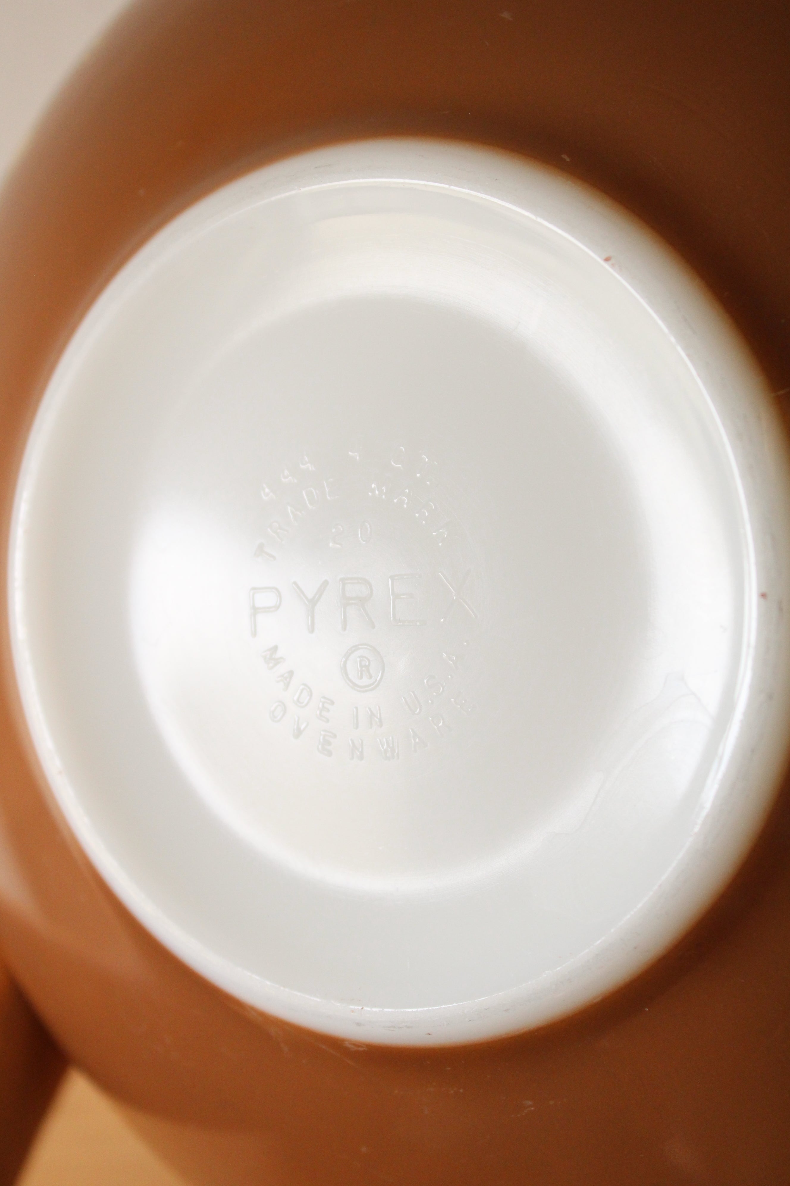 Pyrex Early American Vintage 444 Qt. Brown Gold Painted Large Bowl