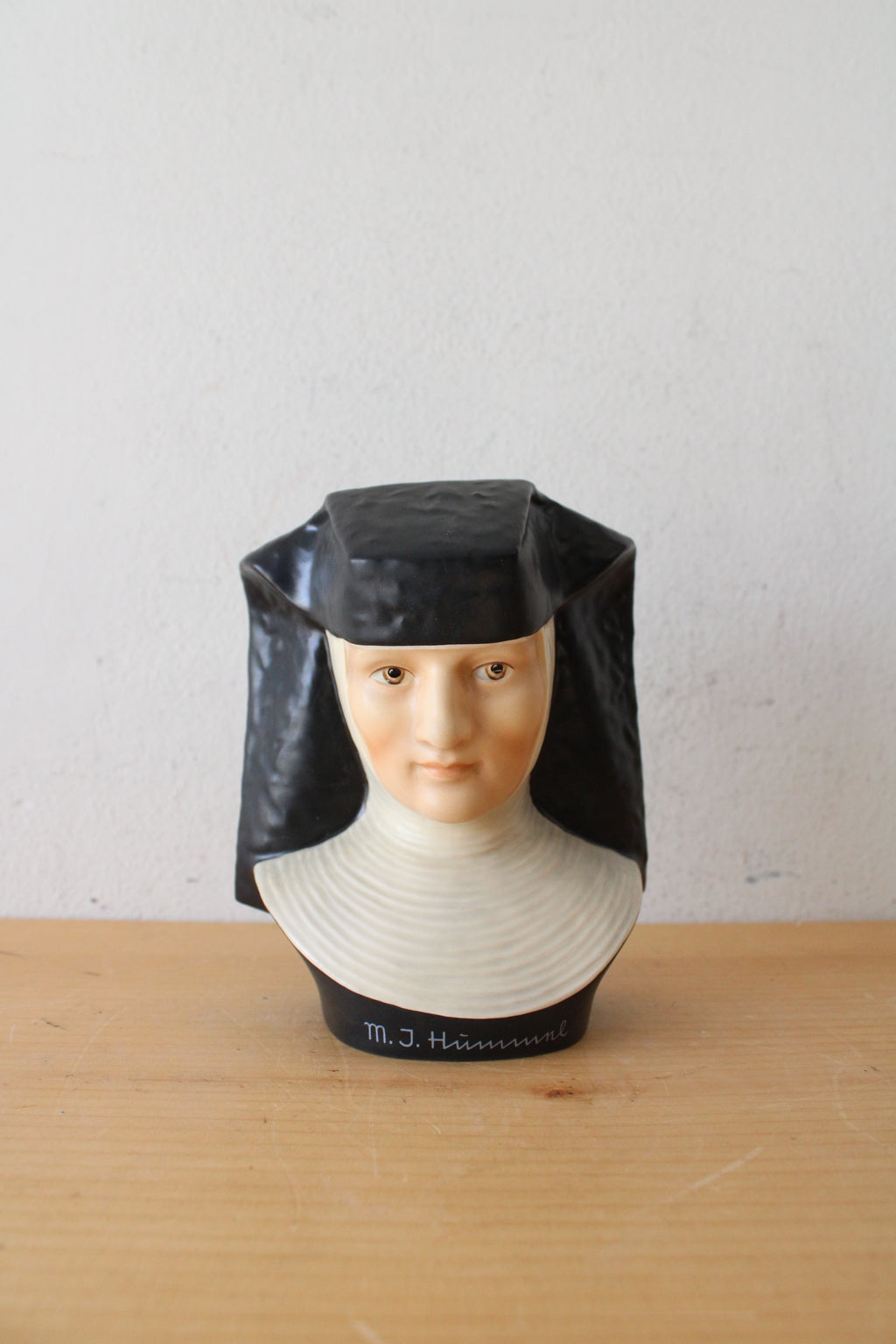 Goebel M.J. Hummel 1978 Nun Ceramic Figurine