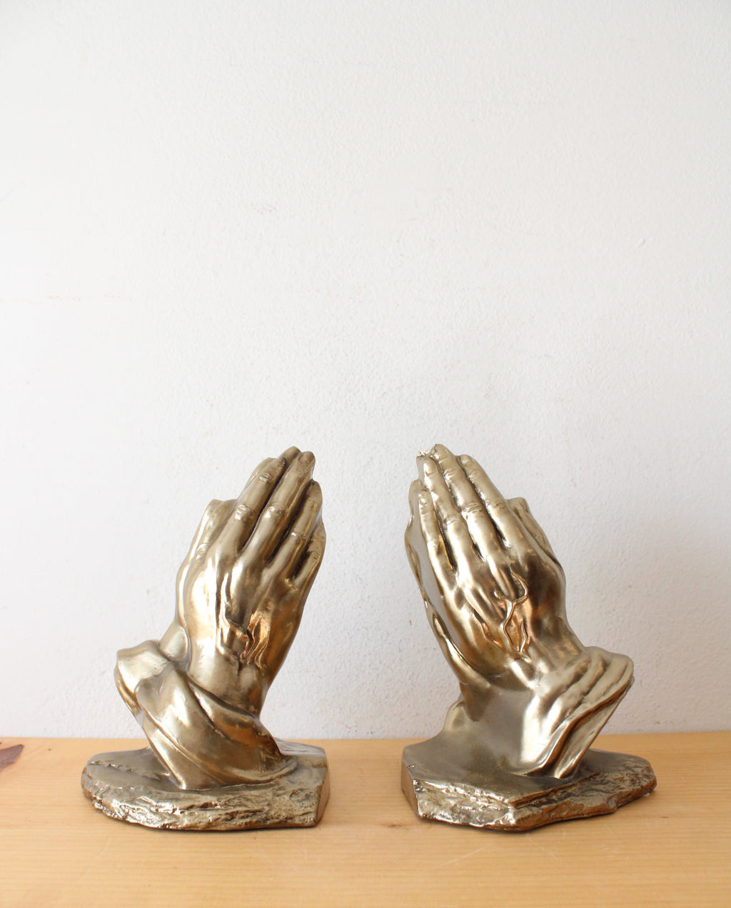 PM Craftsman Lacquer Coated Praying Hands Book Ends