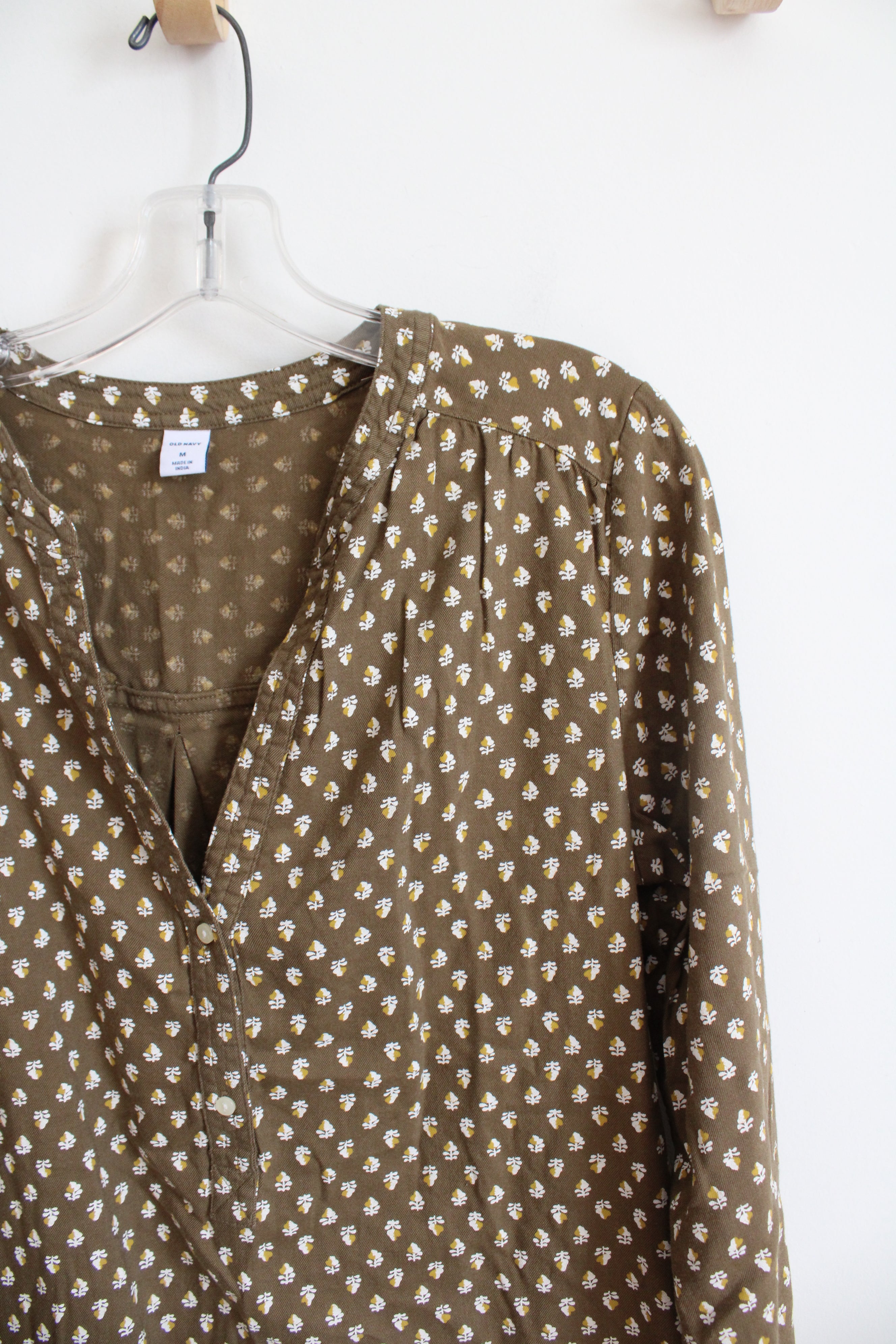 Old Navy Gold & White Patterned Green Long Sleeved Top | M