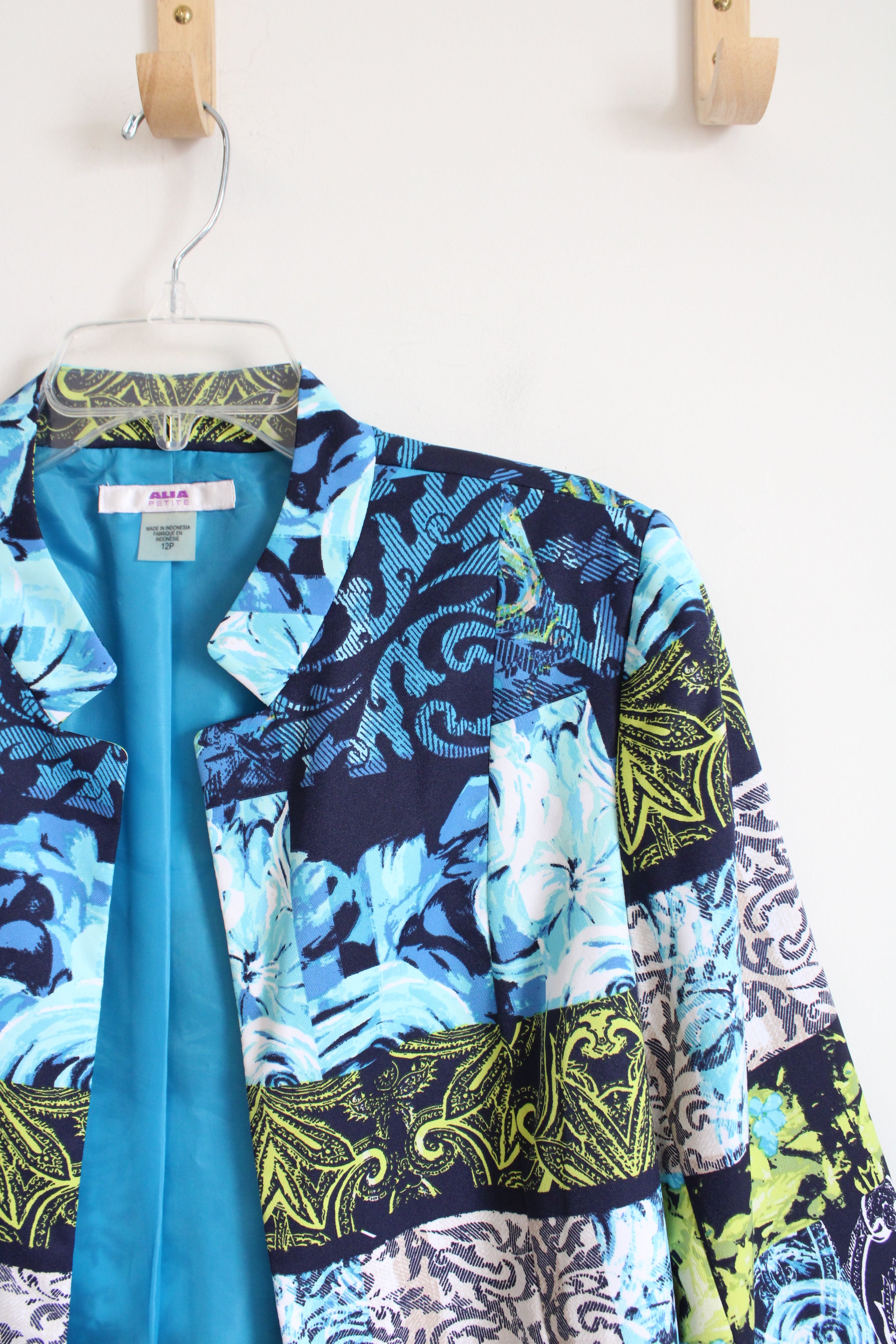 Alia Petite Blue Patterned Open Faced Jacket | 12P