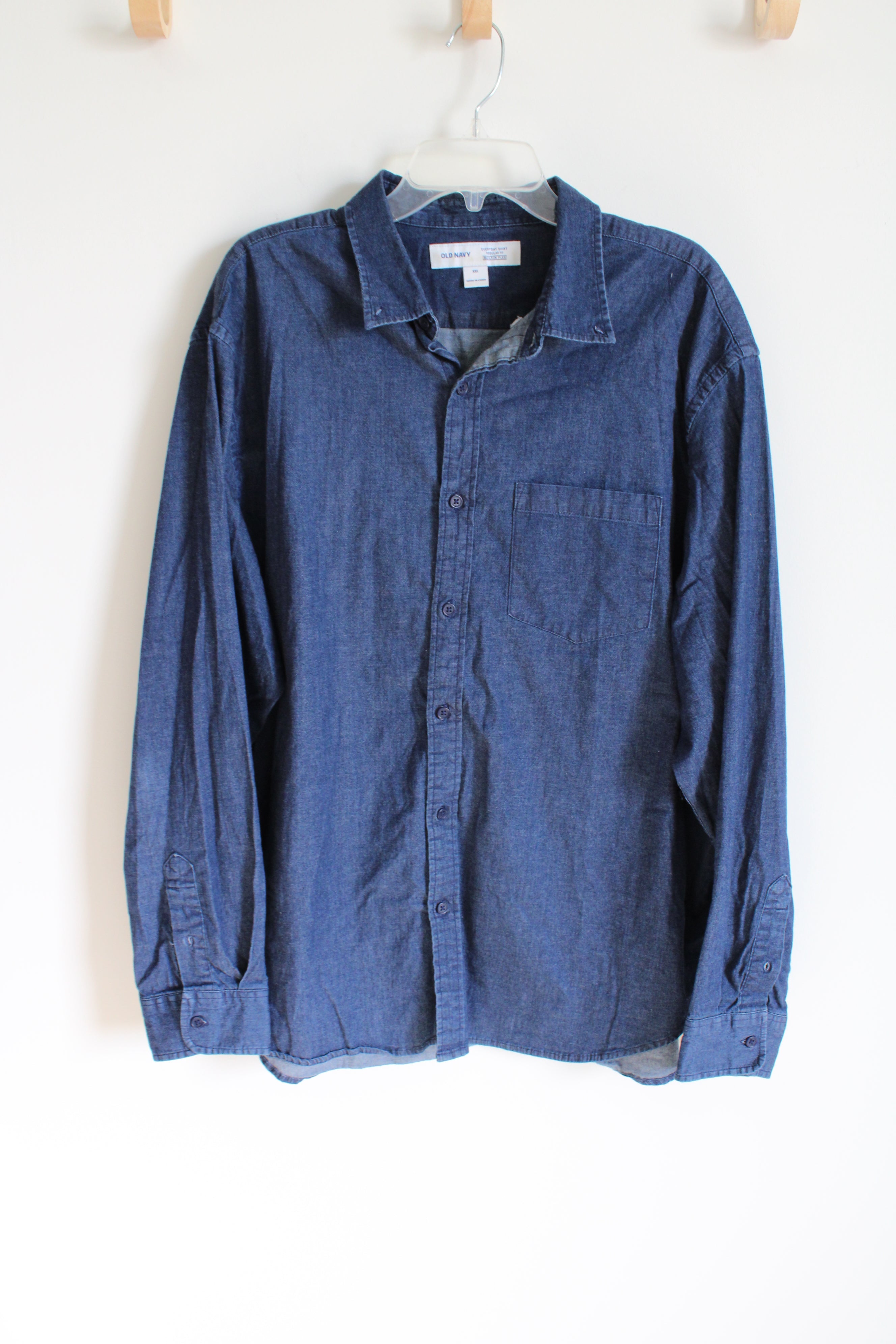 Old Navy Regular Fit Built-In Flex Chambray Everyday Shirt | XXL