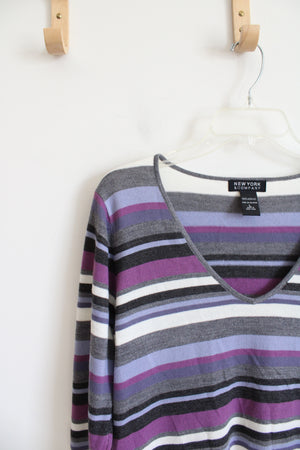 New York & Co. Gray Purple & White Striped V-Neck Sweater | L