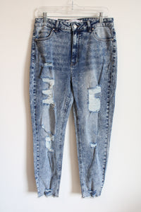 NEW Tinseltown The Hi-Rise Distressed Mom Jean | 13/31