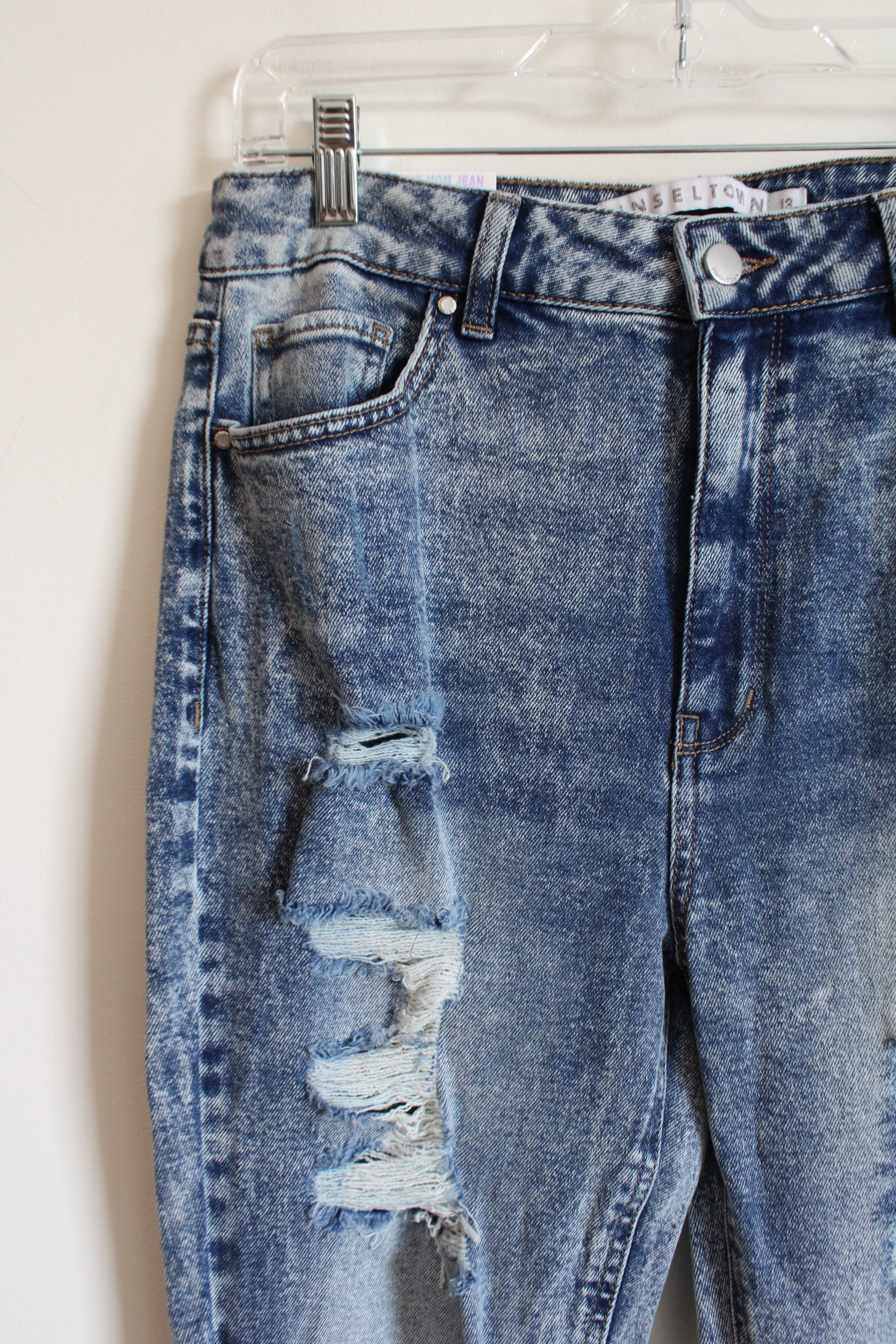 NEW Tinseltown The Hi-Rise Distressed Mom Jean | 13/31