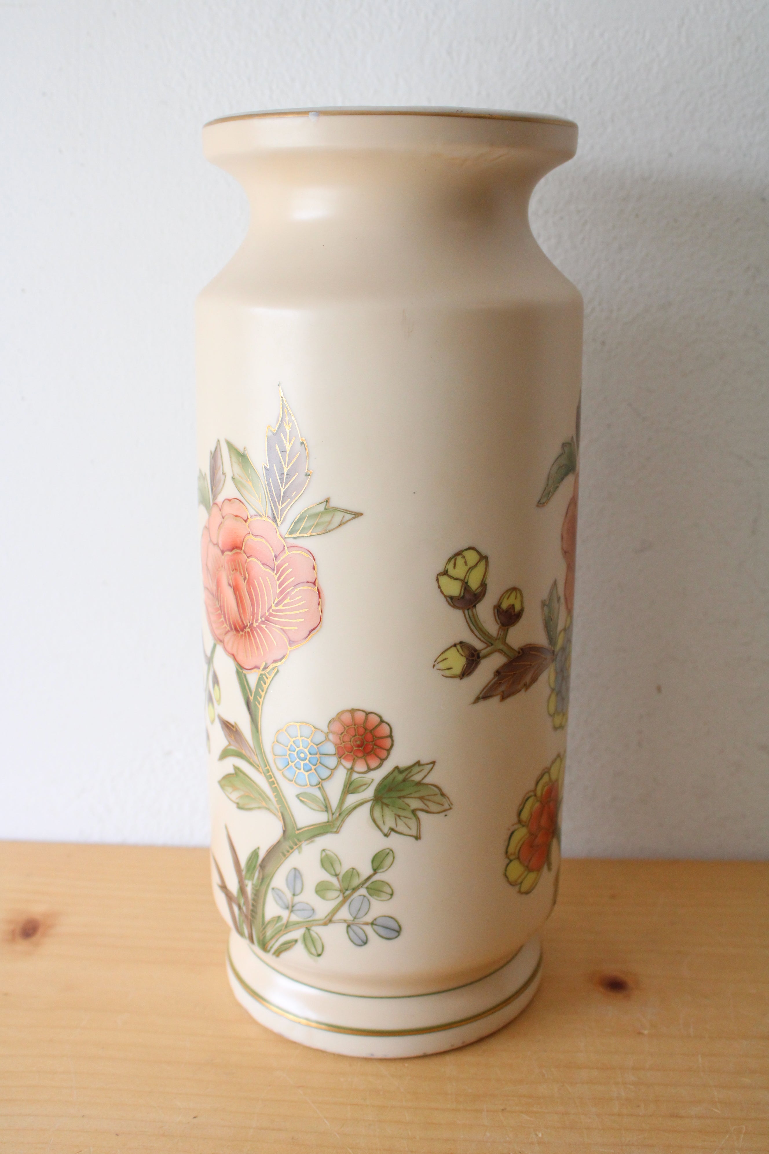 Andrea By Sadek Made In Japan Porcelain Peony Floral Vase | 11.5