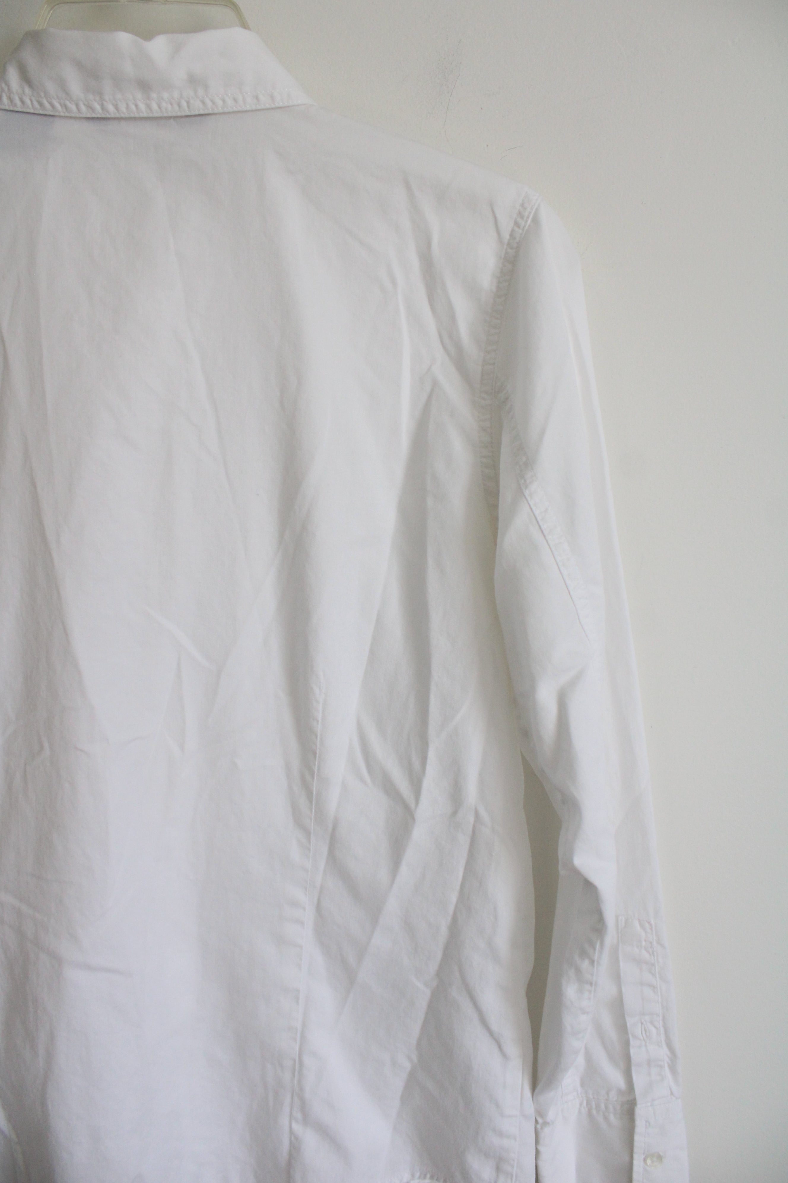 Eddie Bauer White Long Sleeved Button Down Top | M