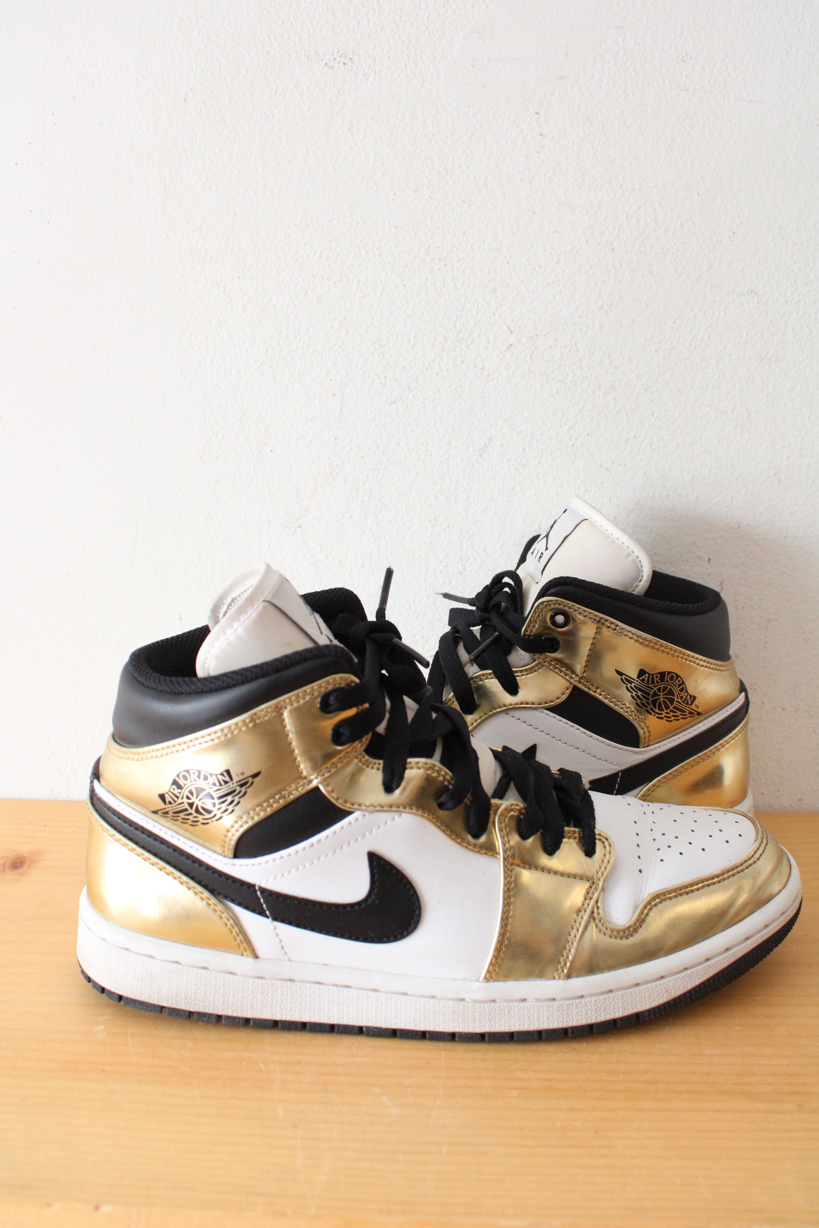 Nike Air Jordan 1 Mid SE Metallic Gold & White Sneakers | Size 8