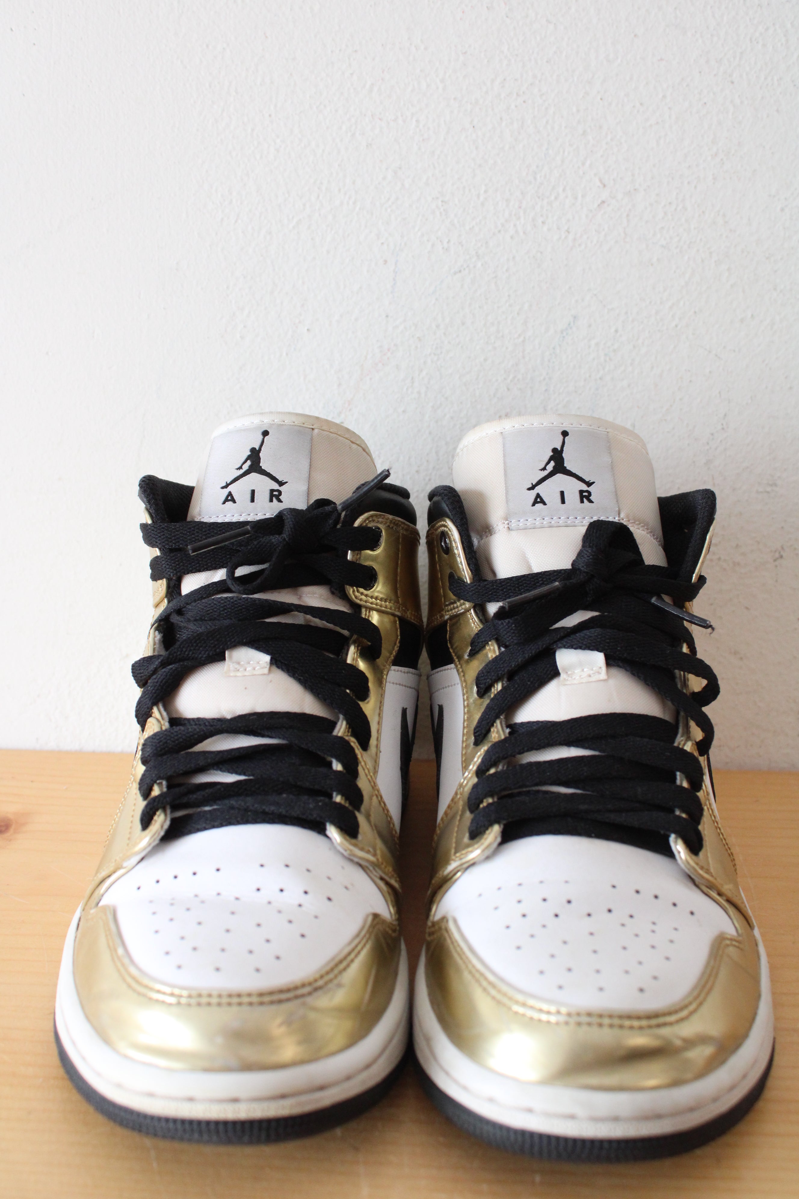 Nike Air Jordan 1 Mid SE Metallic Gold & White Sneakers | Size 8