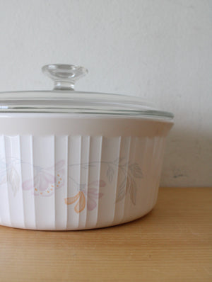 Corning Ware Pastel Floral White Ribbed 2.5 L Round Baking Dish & Lid