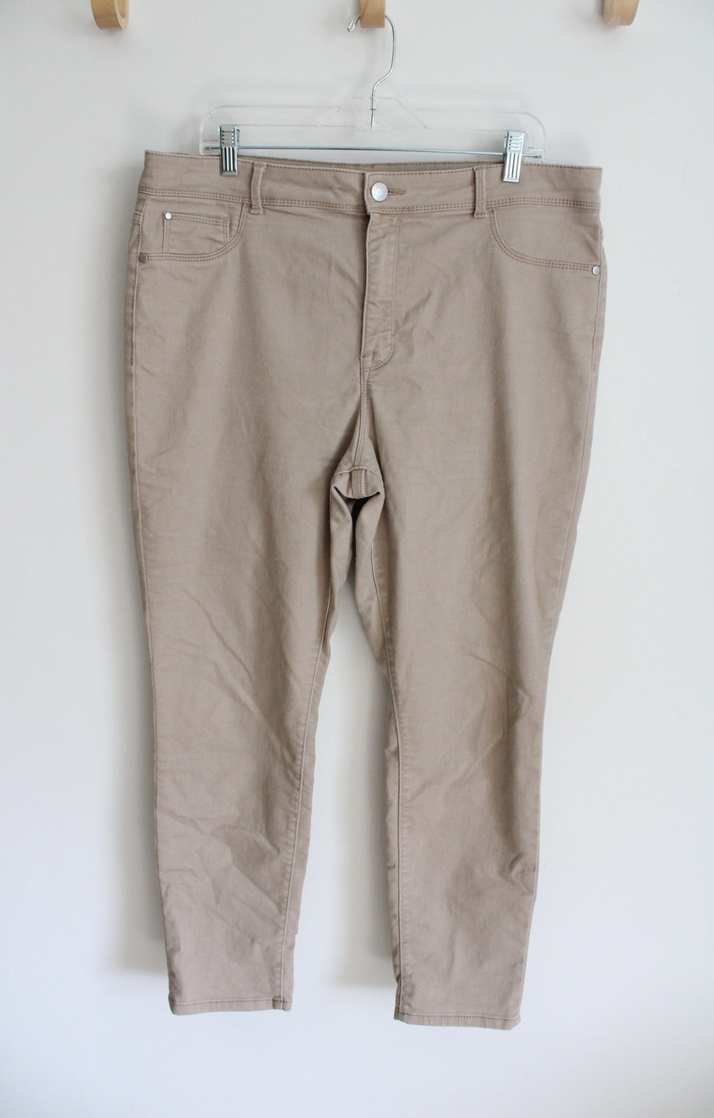 Time And Tru High Rise Ankle Jegging Khaki Pants | 18