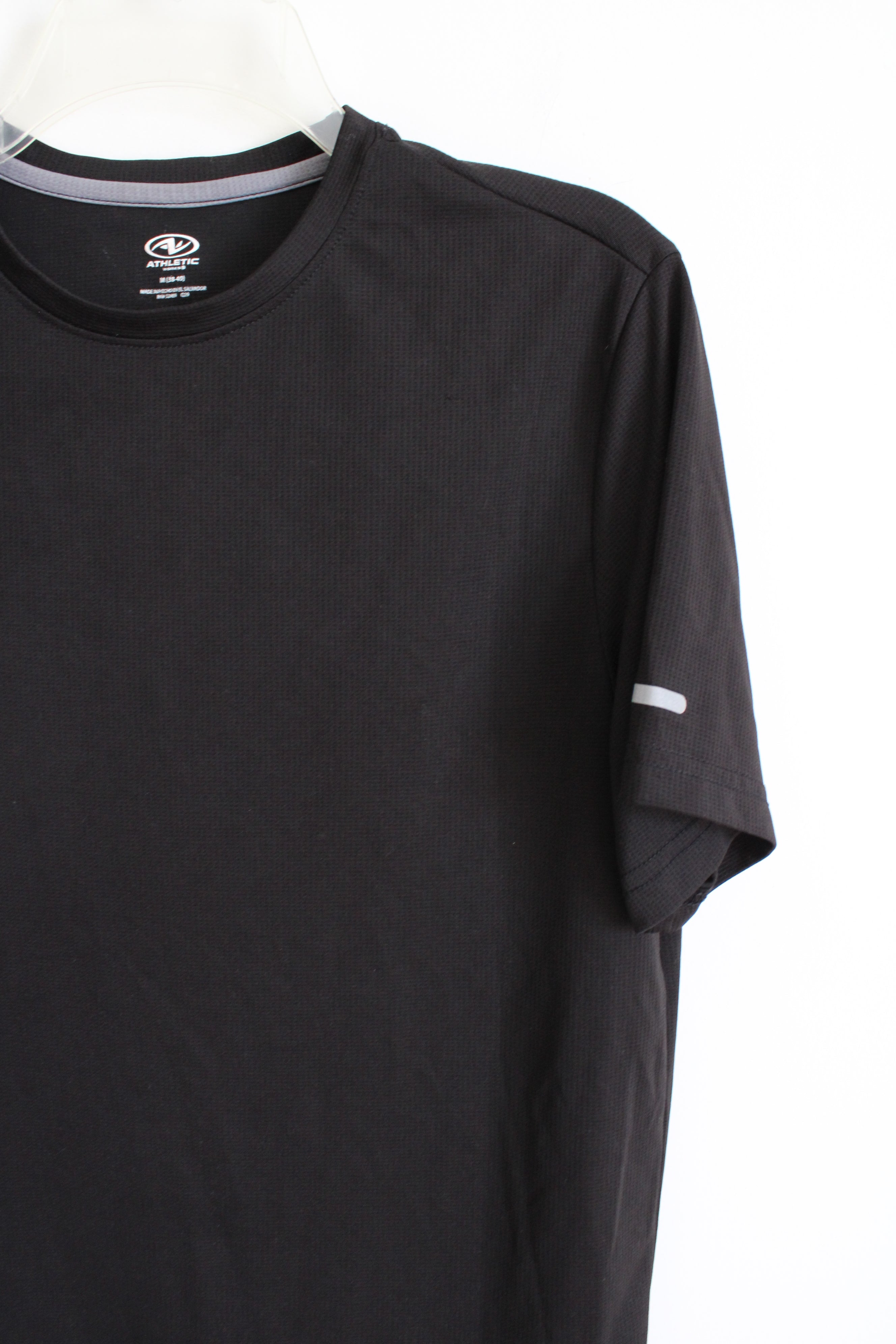 Athletic Works Black Short Sleeved Shirt | M