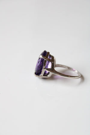 Amethyst Purple Oval Sterling Ring | Size 7