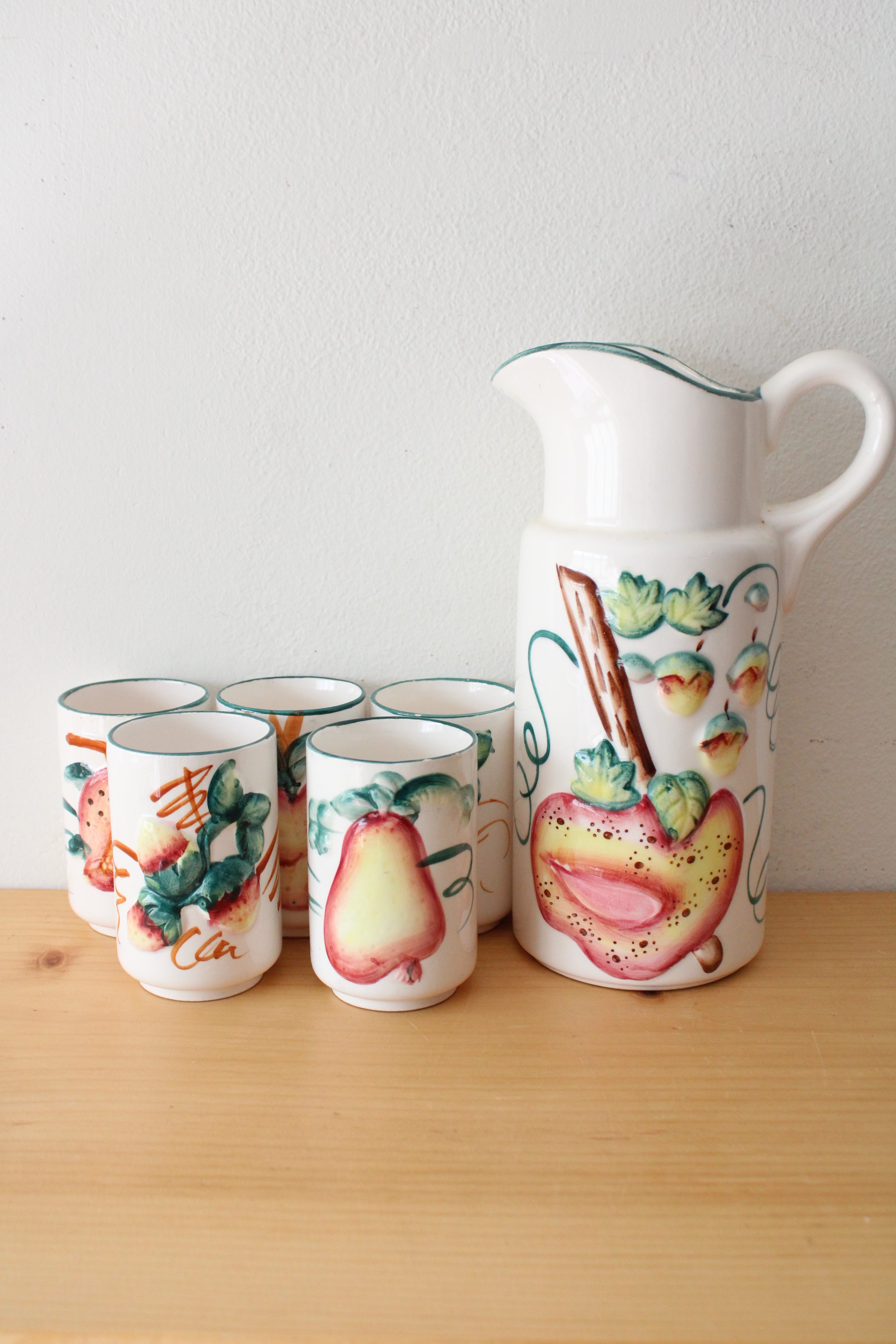 Vintage pitcher online and glasses set