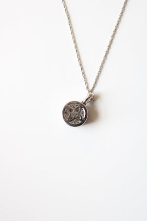 Sterling Silver Round Flower Rhinestone Pendant Necklace