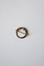 14K White Gold Round Flower Pin