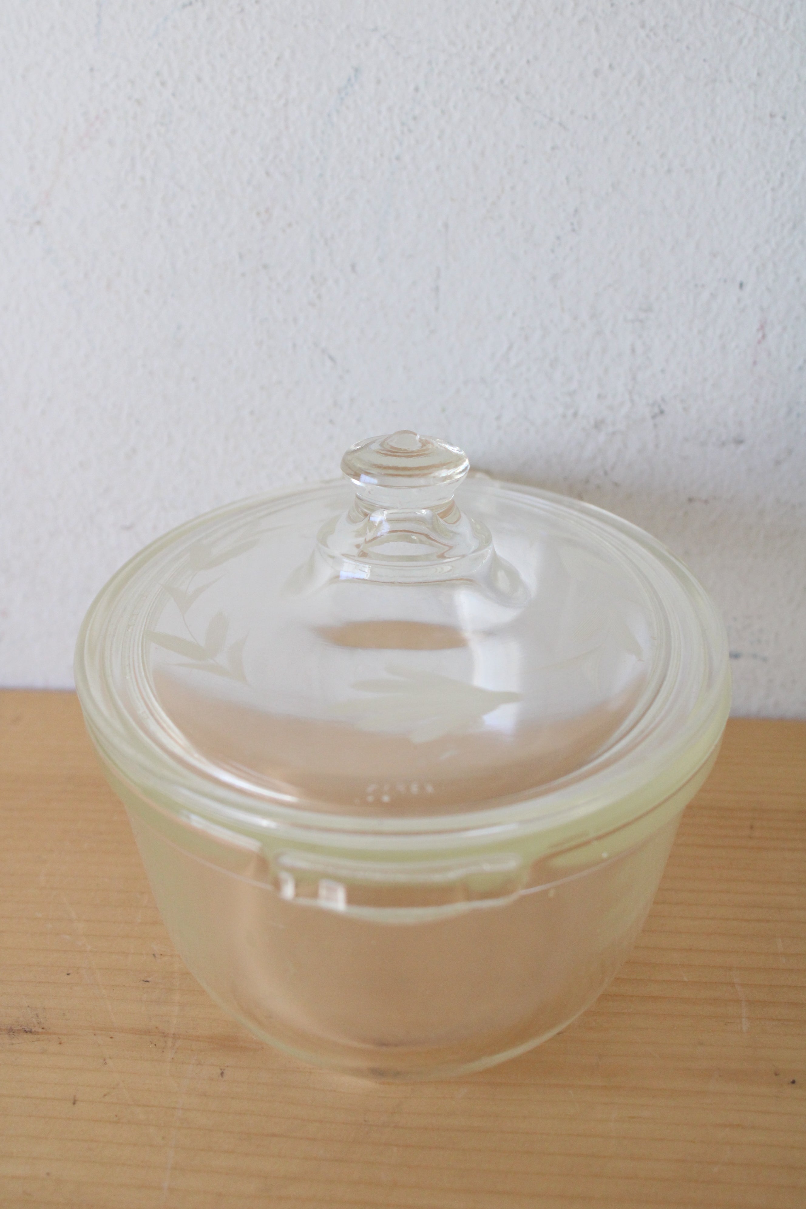 Pyrex Vintage Clear Glass Covered Casserole Dish