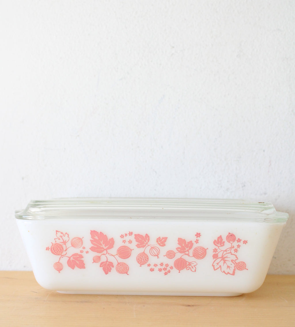 Pyrex Vintage Pink Gooseberry 1.5 Quart 503 Rectangle Covered Refrigerator Dish