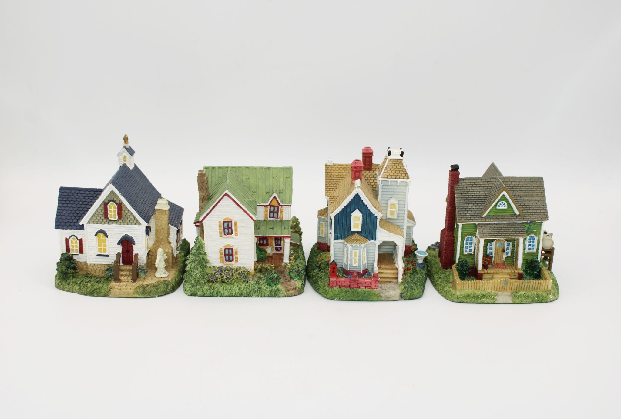 International Resources Miniature Building Ornaments Set of 4