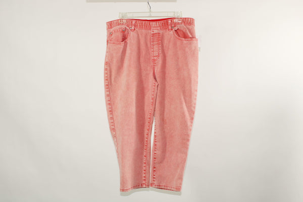 DG2 Diane Gilman Pink Capri Pants